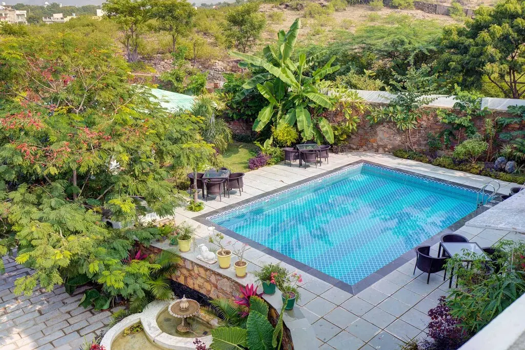 Pool-about